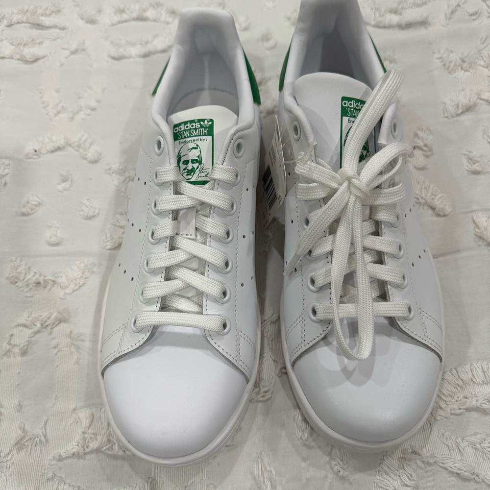 Stan Smith size 7 Woman